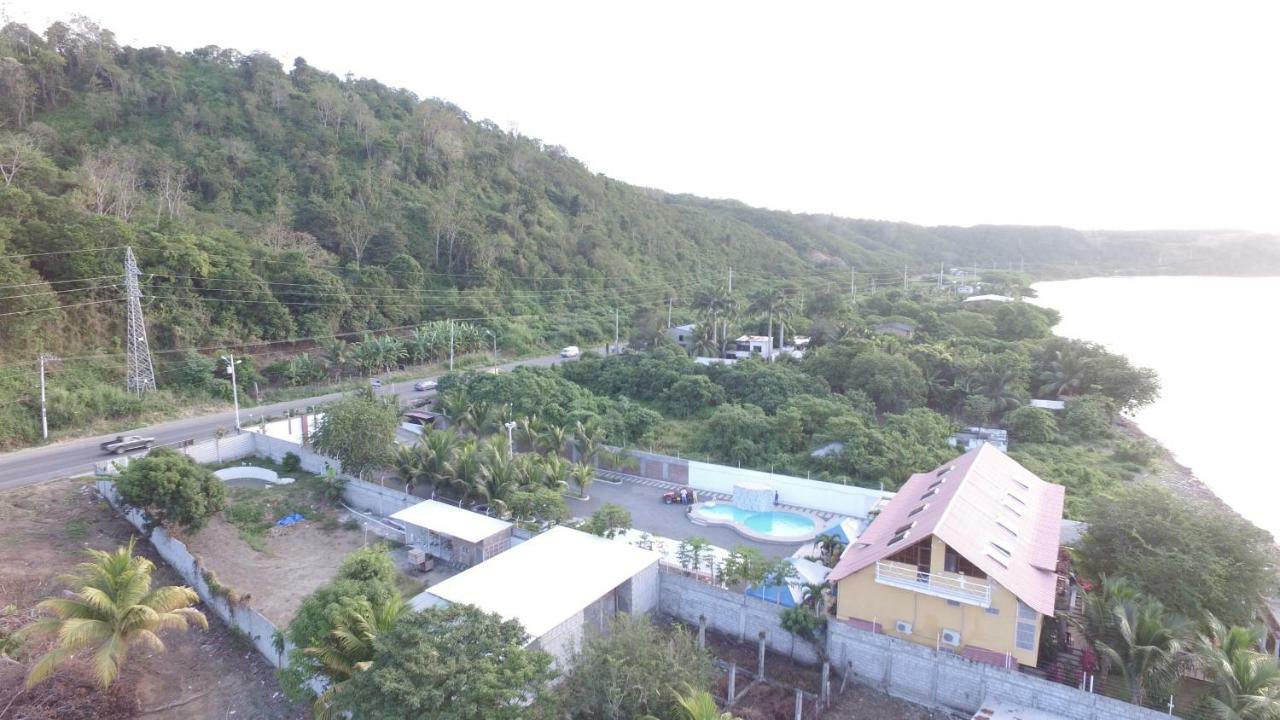 Hotel Soberao Esmeraldas Exterior photo