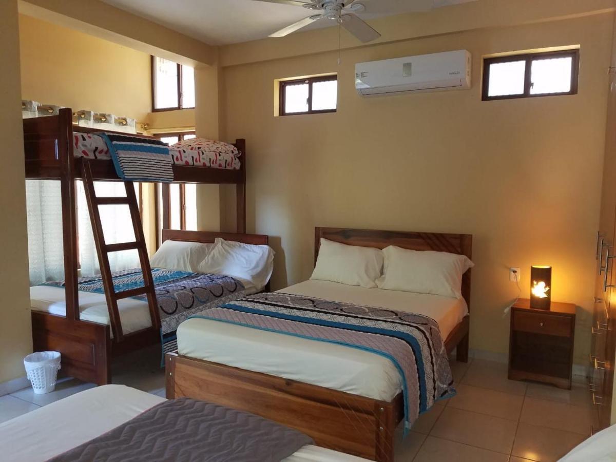 Hotel Soberao Esmeraldas Exterior photo